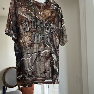 Under armour sports shirt